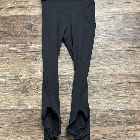 Fabletics PureLuxe Black Leggings With pockets - Picture 1 of 5